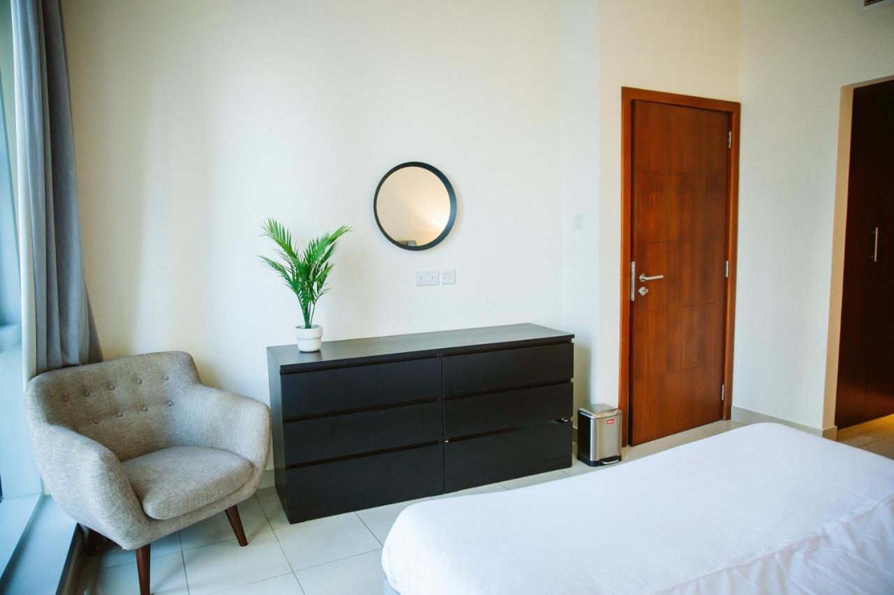 Luxury Apartment At Standpoint Tower By Emaar Dubai Exteriör bild